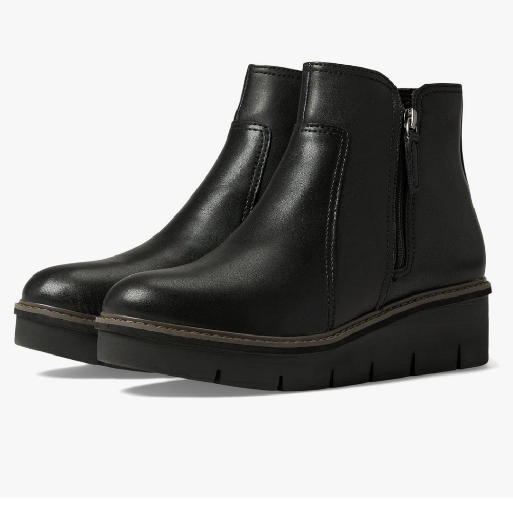 CLARKS Women's Airabell Zip Booties Black Smooth Leather Size 10